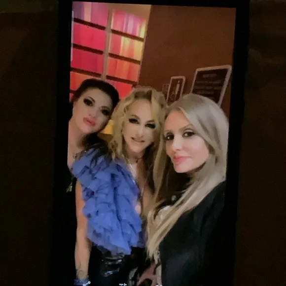 Relax and enjoy - Picture 2 of 10